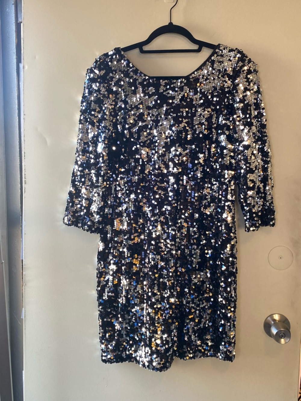 BLACK SILVER SEQUIN LOW BACK LONG SLEEVE SHORT PARTY DRESS L